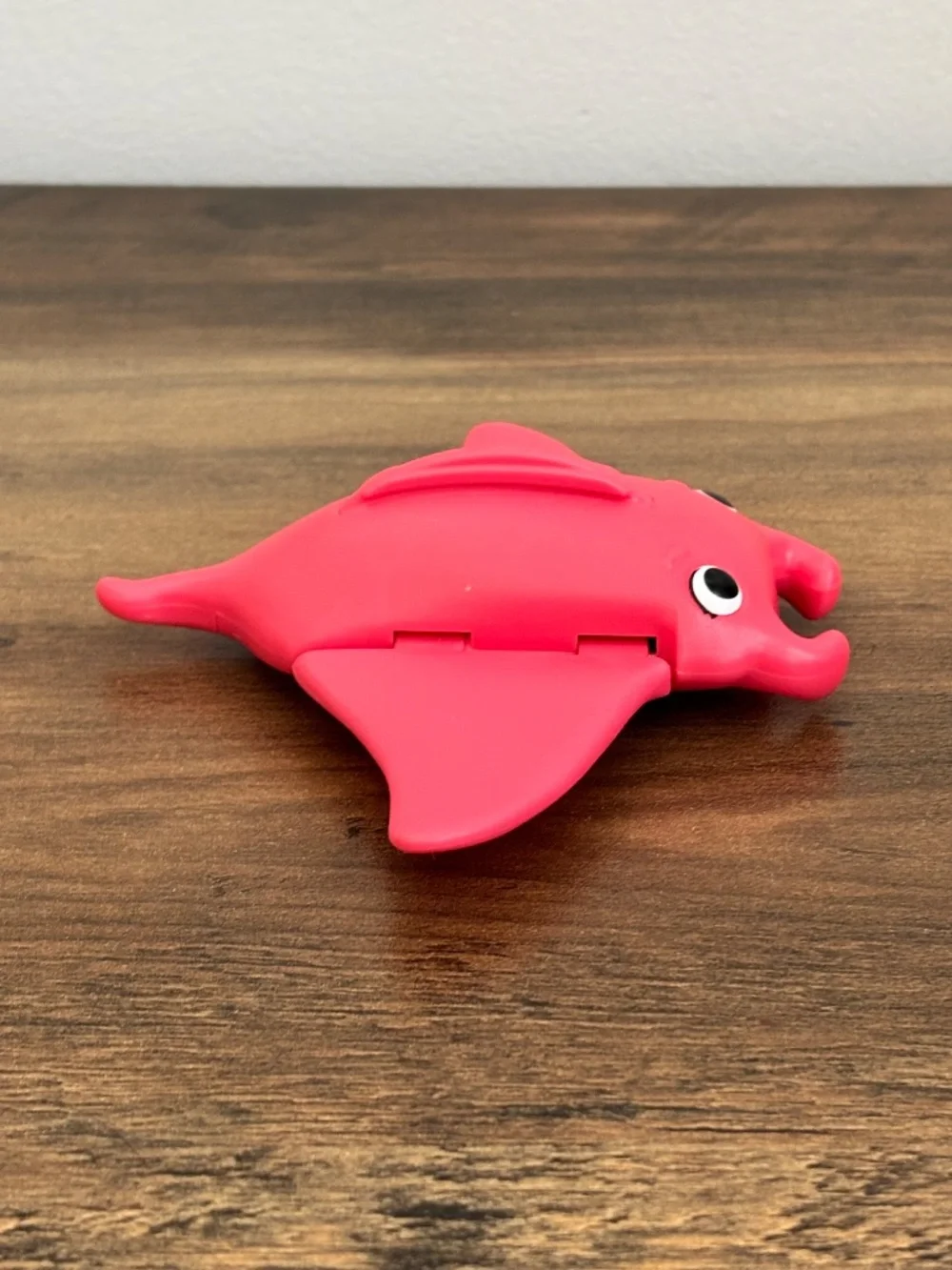 Paw Patrol Aqua Pups Skye Manta Ray Sting Action Figure Pink Moving Vehicle Toy